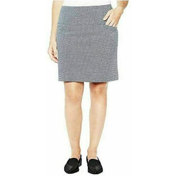 Style & Co. Dresses & Skirts - Style & Co 360 Tummy Control Comfort Stretch Skort